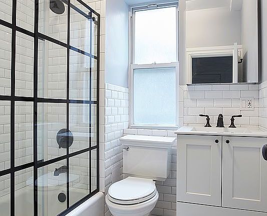 3rd image of 203 W 81st St APT 4F