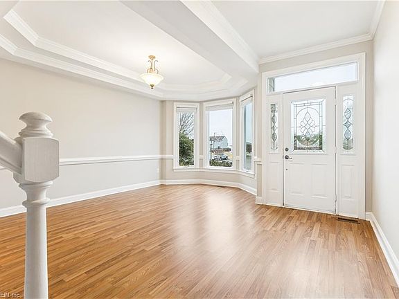 3rd image of 6 Channel Ln