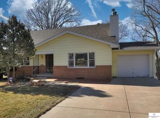 3076 S 48th St, Omaha, NE 68106