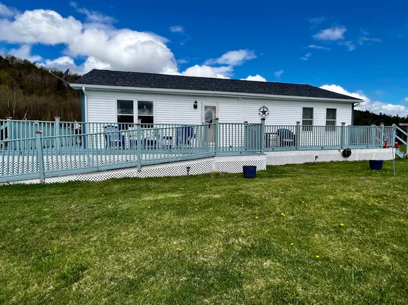 1329 Main Street North, Bakersfield, VT 05450-5673