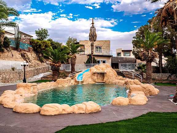 Daytine image of Outdoor Pool w/ SLide