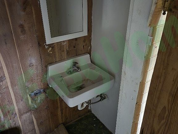 5th image of 318 Vine St