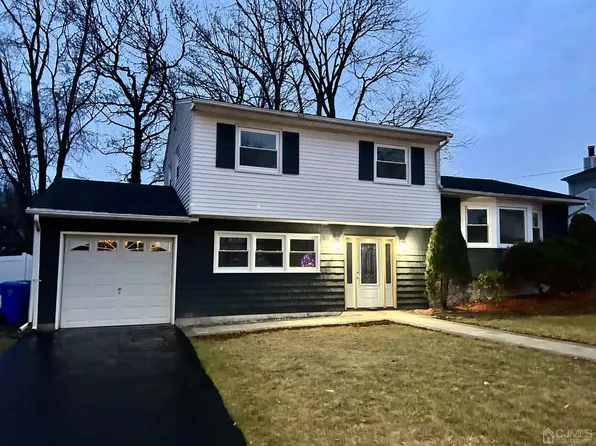 11 Varady Dr, Fords, NJ 08863