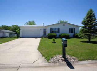 2307 Pheasant Ridge Rd, Mahomet, IL 61853