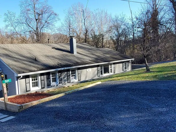 521 Harris Dr, Front Royal, VA 22630