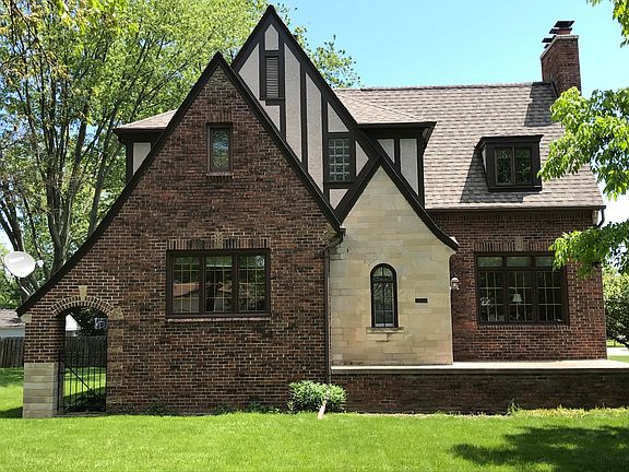 4th image of 22409 Saint Clair Dr