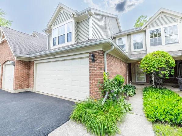 4422 Edinburg Ln, Hanover Park, IL 60133