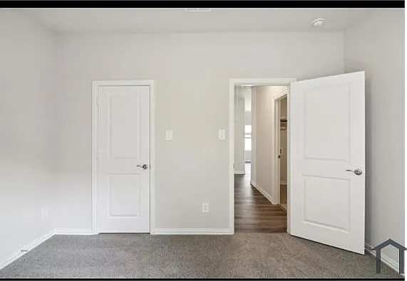 807 Easthill Dr — Photo 21