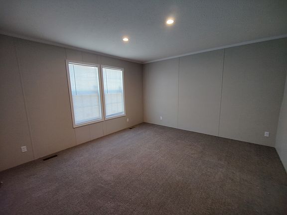 5th image of 3951 Bentwood Cir W #41