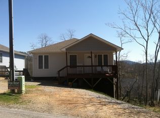 58 Green Oak Rd #B, Asheville, NC 28804