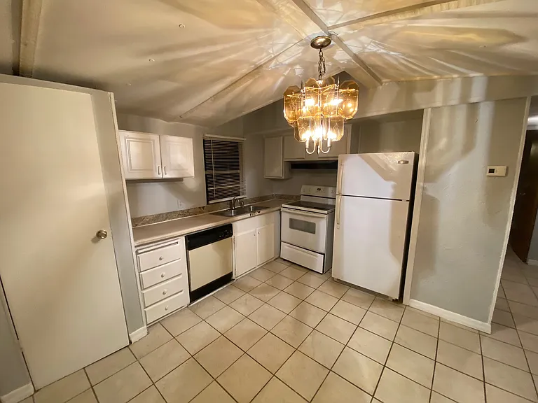 10457 S 228th Ln #A — Photo 7