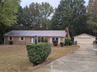 316 Enchanted Dr, Matthews, NC 28104