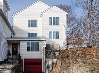 66 Beecher Pl UNIT 66, Newton Center, MA 02459