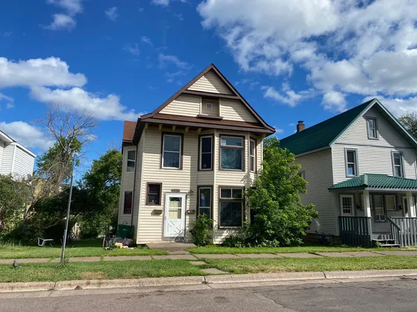 2406 W 4th St #2, Duluth, MN 55806