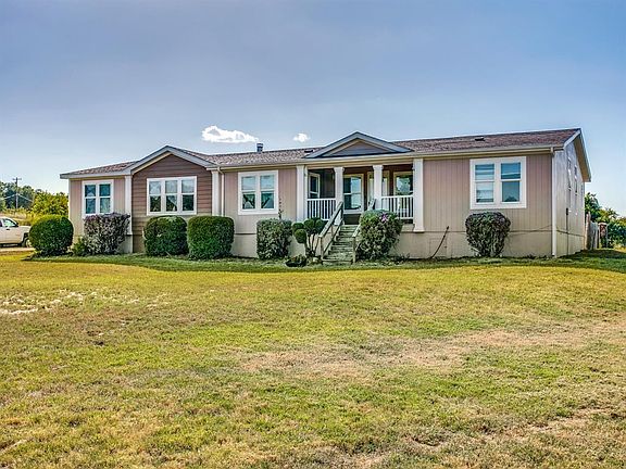 2nd image of 104 Brighton Oaks Dr