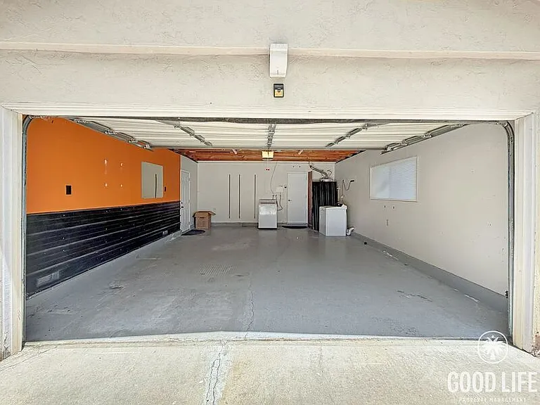 9458 Cathywood Dr — Photo 16