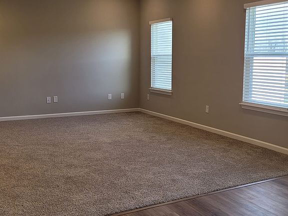 5th image of 3441 Alder Ave