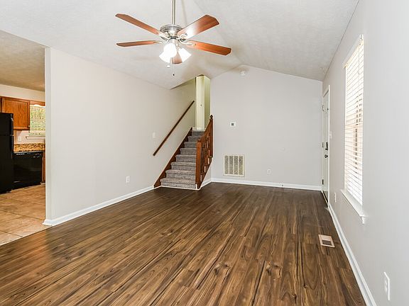 5th image of 105 Sherwood Forest Dr