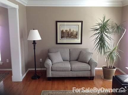 4th image of 924 Forder Glen Ct