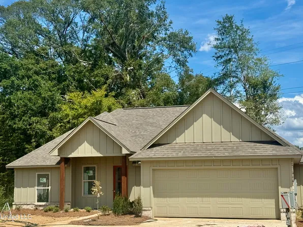 421 Butternut Dr, Canton, MS 39046
