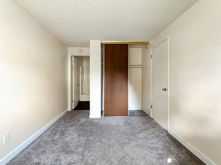 Scottsdale Park Apartments — Photo 13