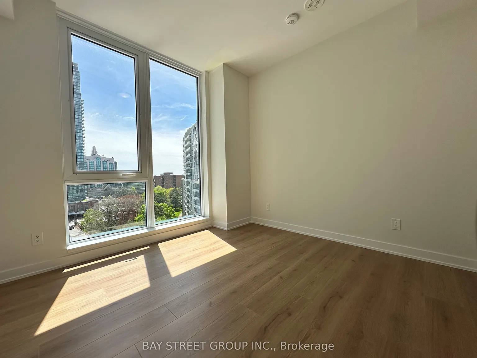 1 bed, $2,100 — Photo 2