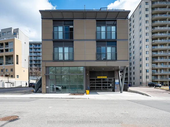 51 David St #207, Kitchener, ON N2G 0E8