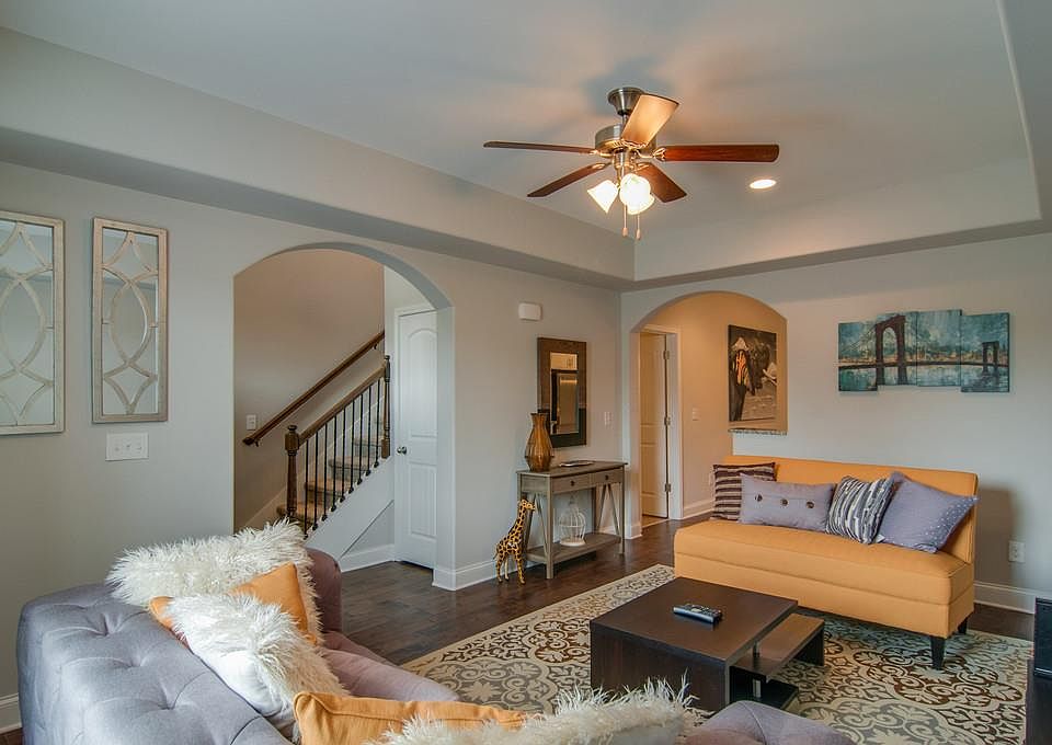 1st image of 503 Harpeth Park Dr