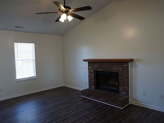5th image of 2705 Brookfield Dr