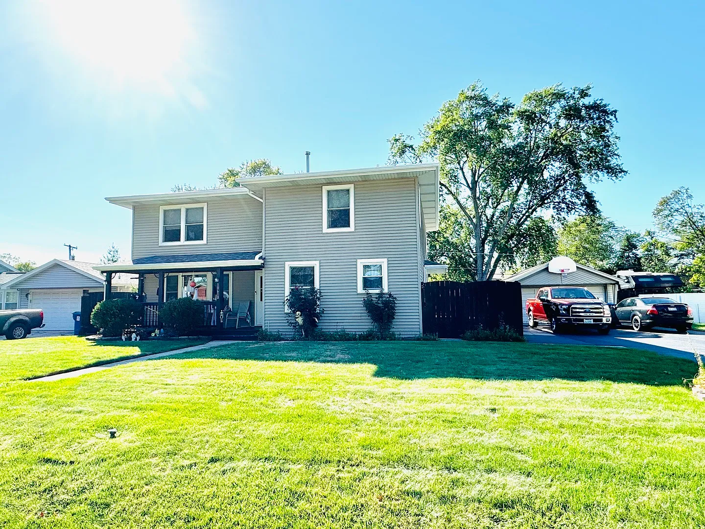 10618 S Worth Ave photo 1