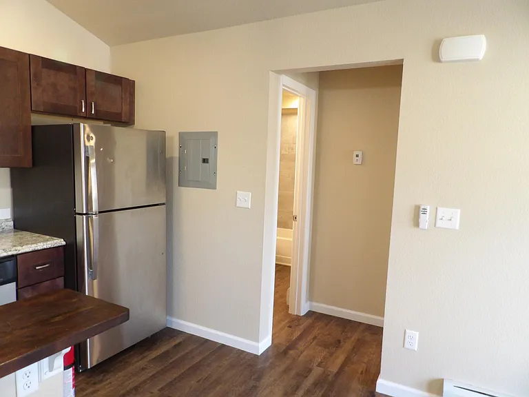 702 Yuma St — Photo 6