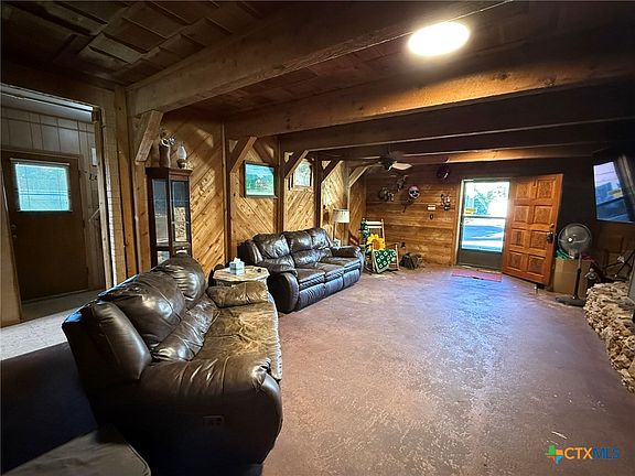 4th image of 3221 W Avenue R