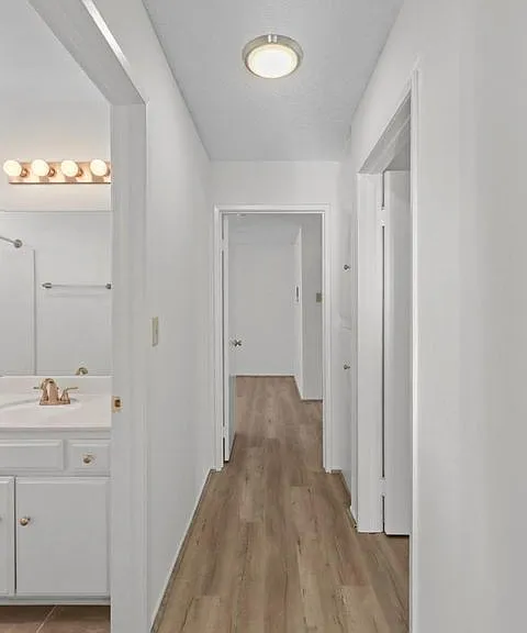 1254 S Saltair Ave #101 — Photo 18