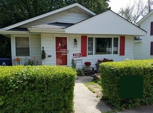 550 S Webster St, Naperville, IL 60540