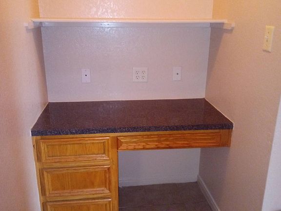4th image of 1504 Nicholas Cir #A