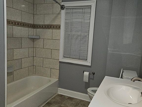 4th image of 99 N Hoadley St