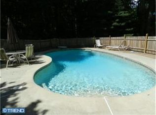 107 Barons Hill Rd, Honey Brook, PA 19344