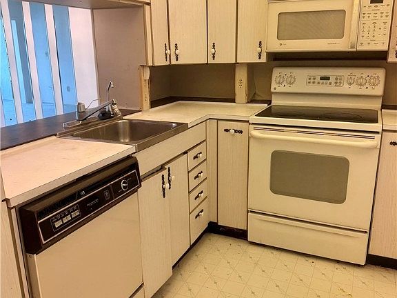 5th image of 1747 Pebble Beach Dr APT 206