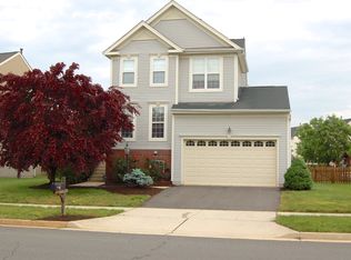 26216 Rachel Hill Dr, Chantilly, VA 20152