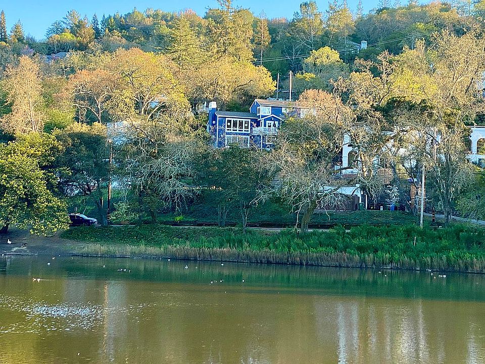 2nd image of 24 La Cuesta Rd
