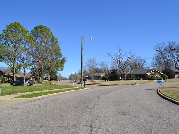 5th image of 6709 E Aberdeen Dr