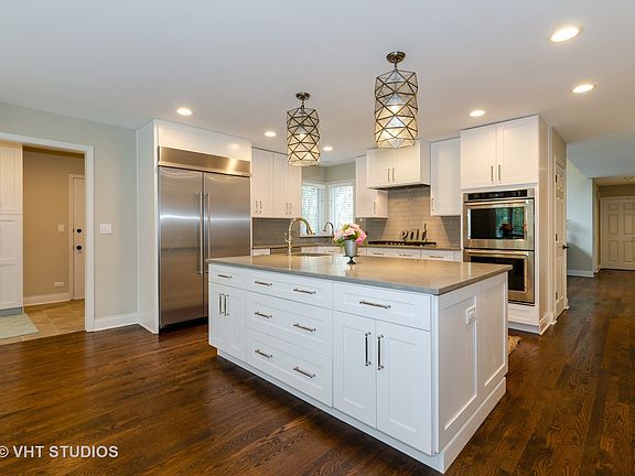 4th image of 15 E Saint Andrews Ln