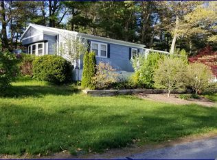 11 Beechwood Rd, Halifax, MA 02338