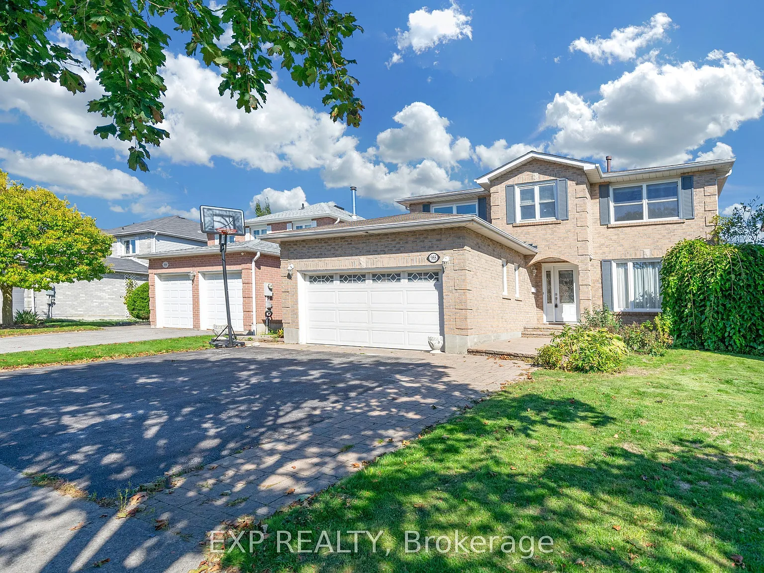 4 bed, $3,690 — Photo 2