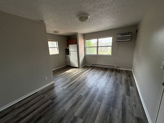 4th image of 3323 & 3325 Webster St #12