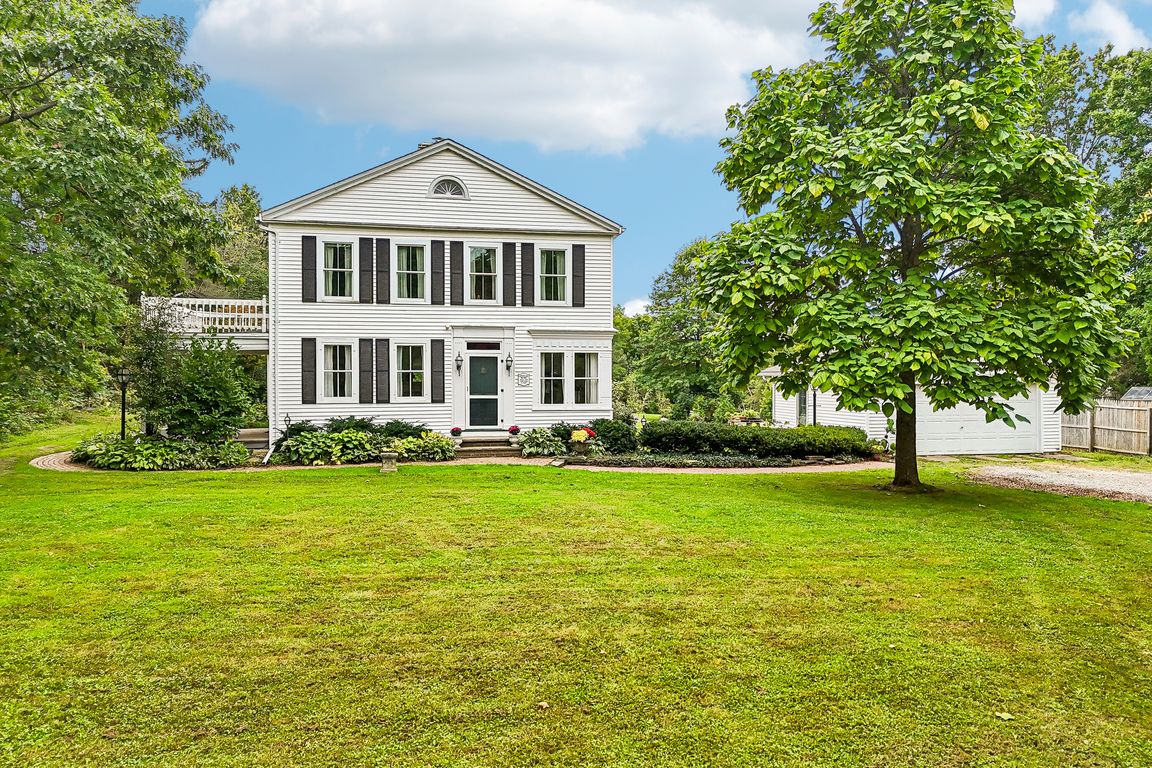 10215 Chardon Rd-S2209-002.jpg