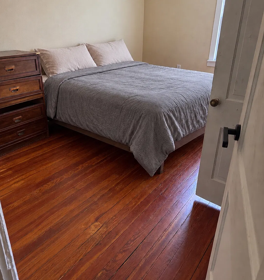 7 bed, 3212 sqft, $600 — Photo 3