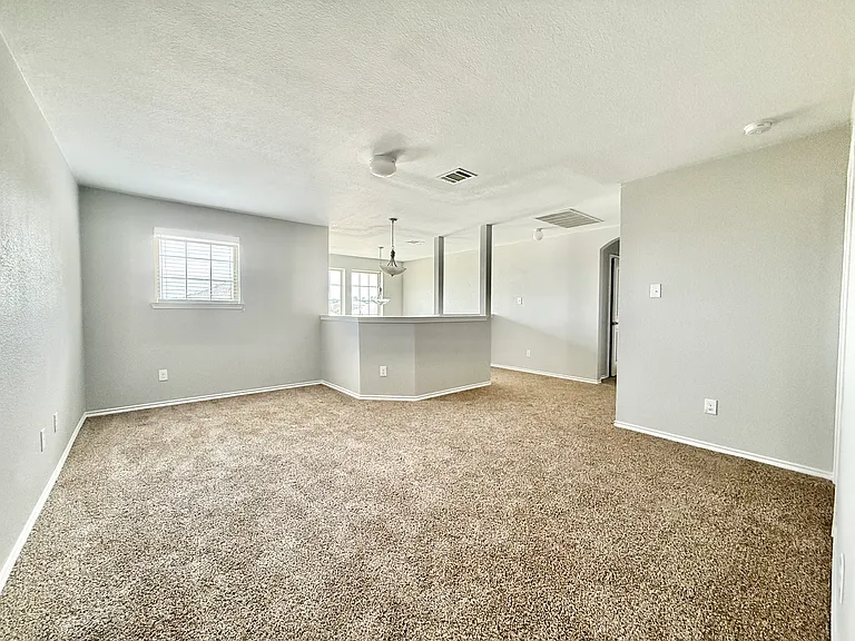 251 Cyrus St — Photo 23