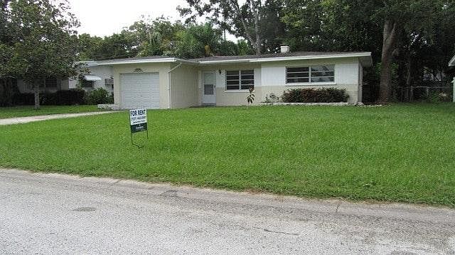 1st image of 3089 Englewood Dr