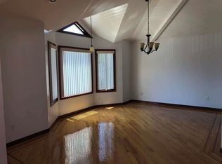 198-21 49th Ave #1, Fresh Meadows, NY 11365